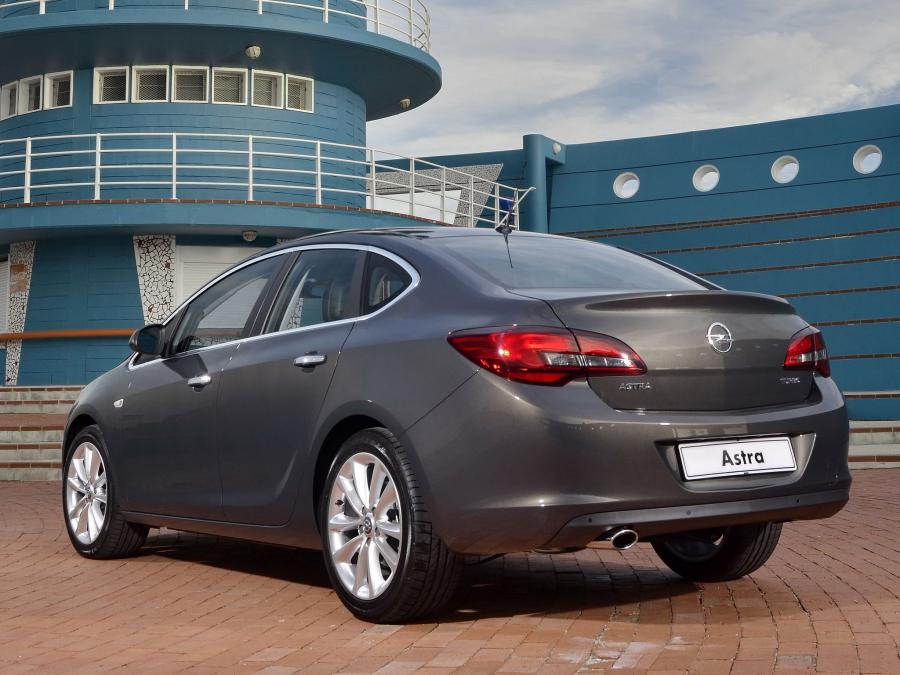  Opel Astra Sedan 2013 года  (ZA) (фото 13 из 24)